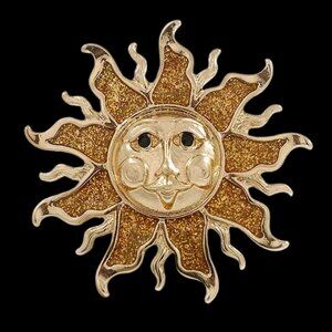 Vintage Style Golden Sun Brooch with Strong Alloy Enamel - 45mm - Elegant Look!!